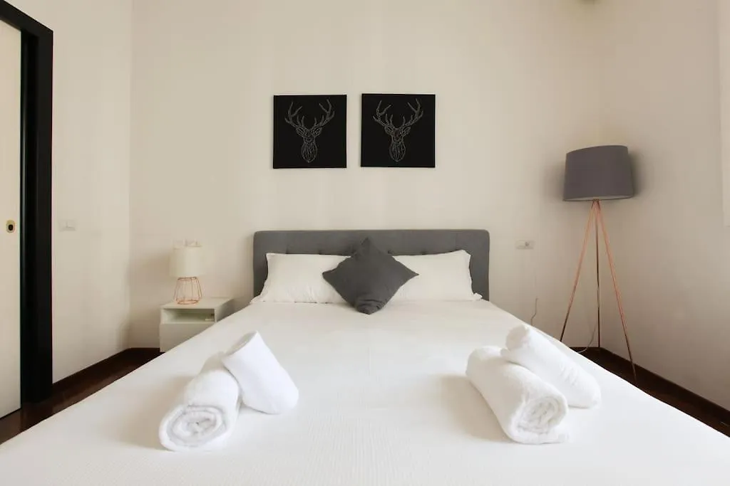 Hacca Collection - Porta Venezia 3Br Lägenhet Milano 0*,  Italien